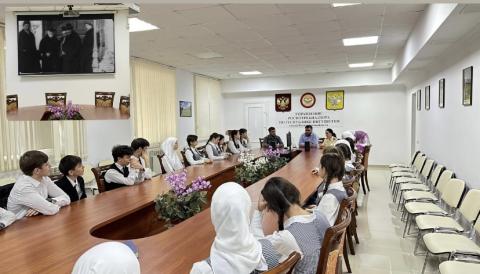 Беседа с учащимися 10 и 11 классов, в рамках празднования 150-летия со дня рождения академика Н.А. Семашко.